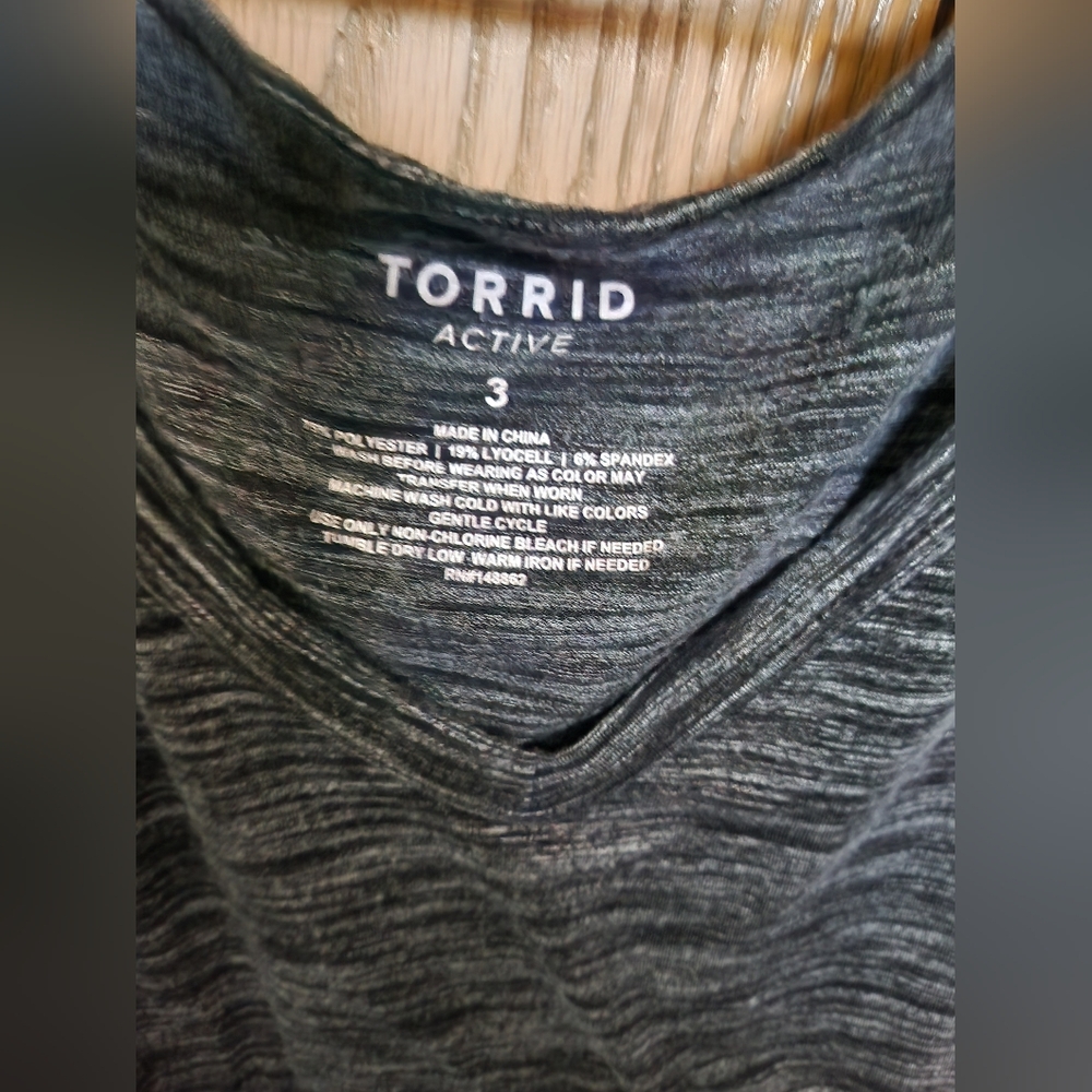 Torrid Active High-Low Top - Picture 2 of 2